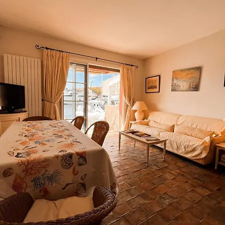 Fisherman House With Wifi Ac And A 14m-mooring Holiday home